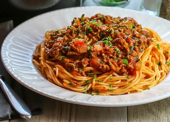 SPAGHETTI Bolognese/chicken